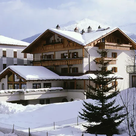 Aparthotel House Erika Premadio